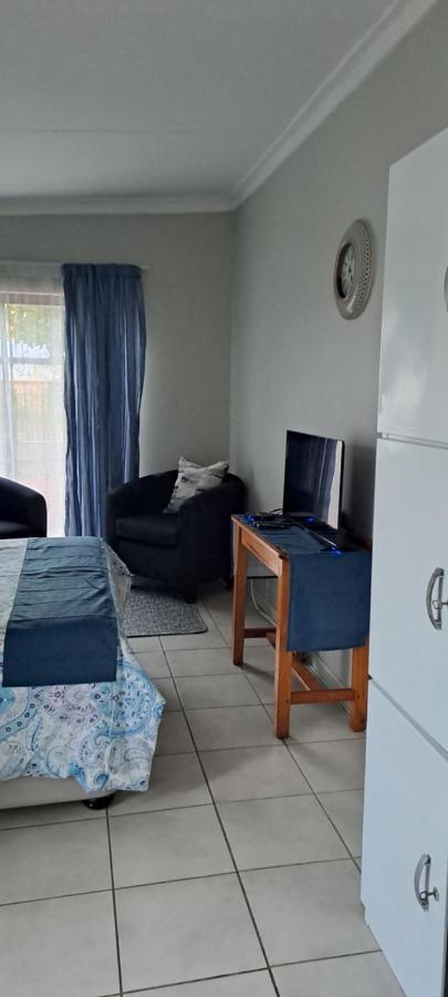 The Cottage Unit Μπλουμφοντέιν Εξωτερικό φωτογραφία
